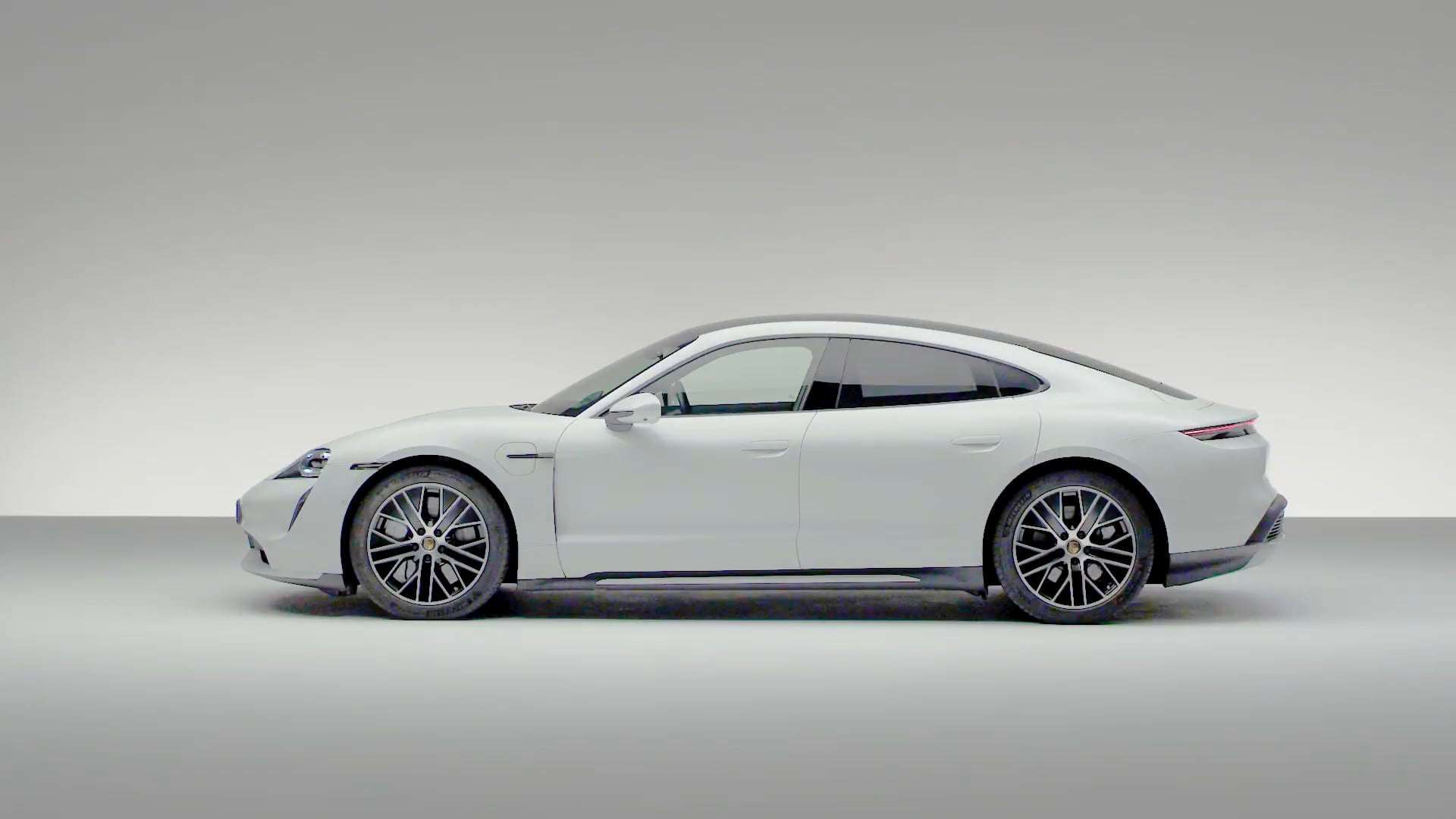 PORSCHE TAYCAN – The craft behind the Taycan, Interior Design