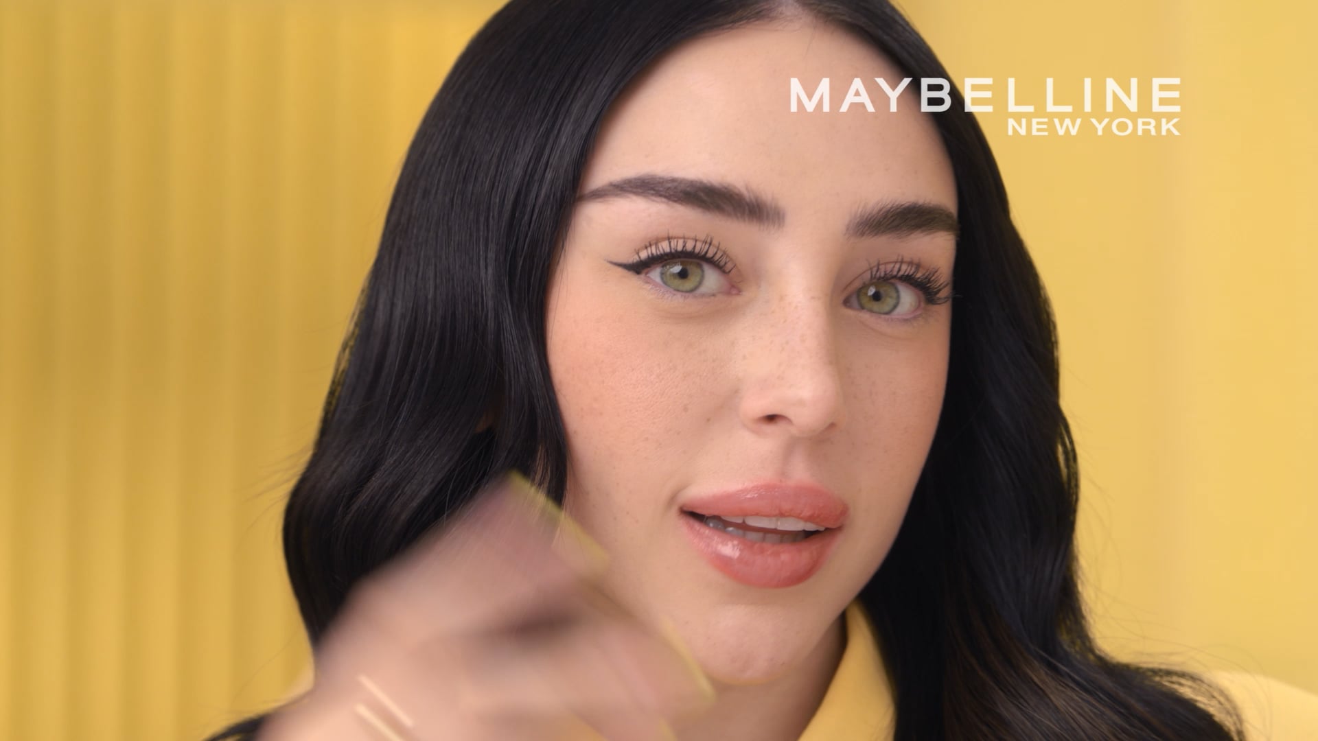 MAYBELLINE – Bubbles Nicki Nicole